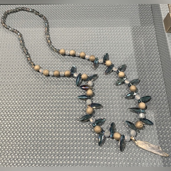 ✨ Handmade Stretch Necklace & Bracelet ✨ - Picture 2 of 3